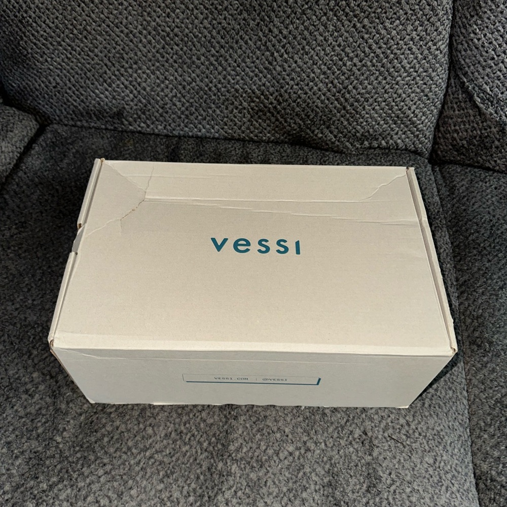 NEW pair of VESSI Soho Sneakers Size 13 Men’s - Picture 7 of 10